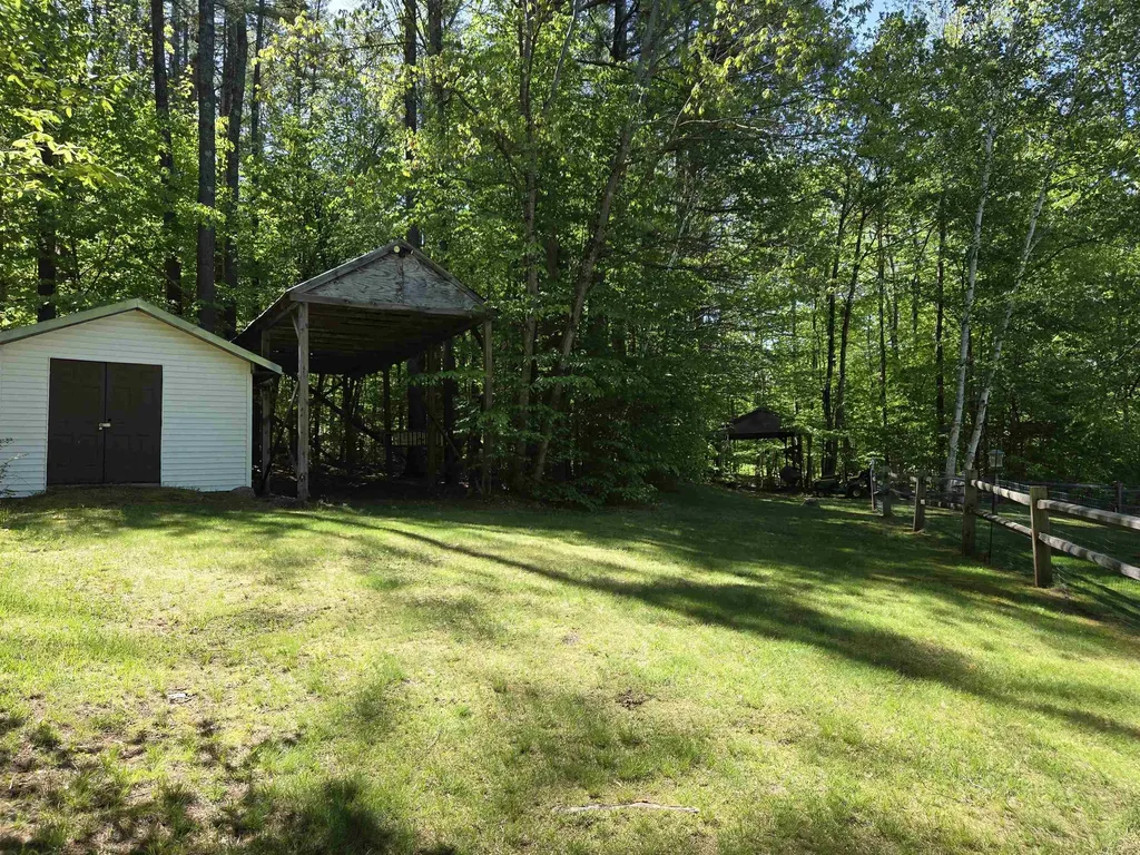 17 Kolbe Lane Enfield NH 03748