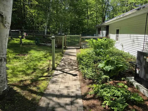 17 Kolbe Lane Enfield NH 03748