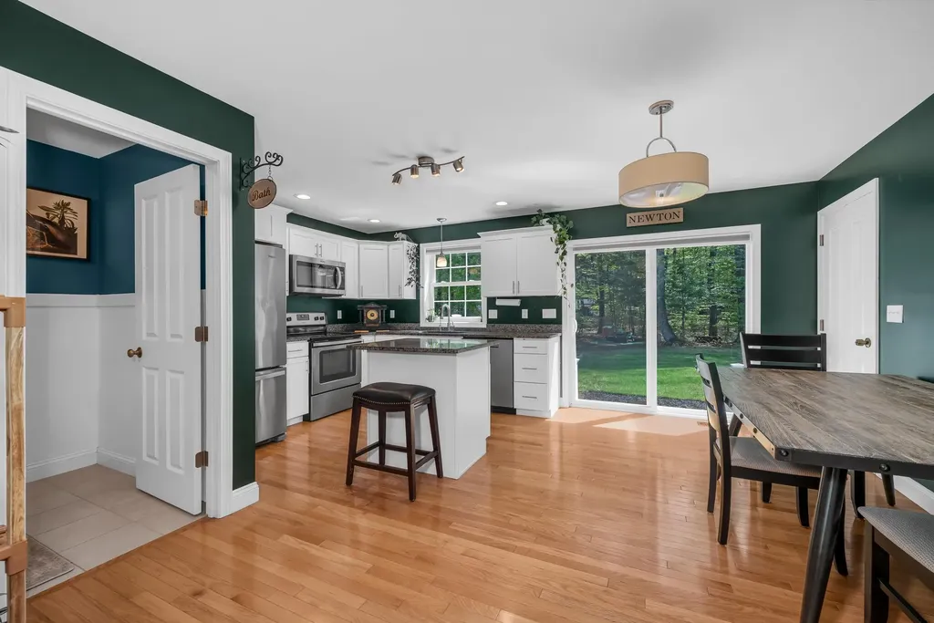 1 Kinsley Drive Newton NH 03858
