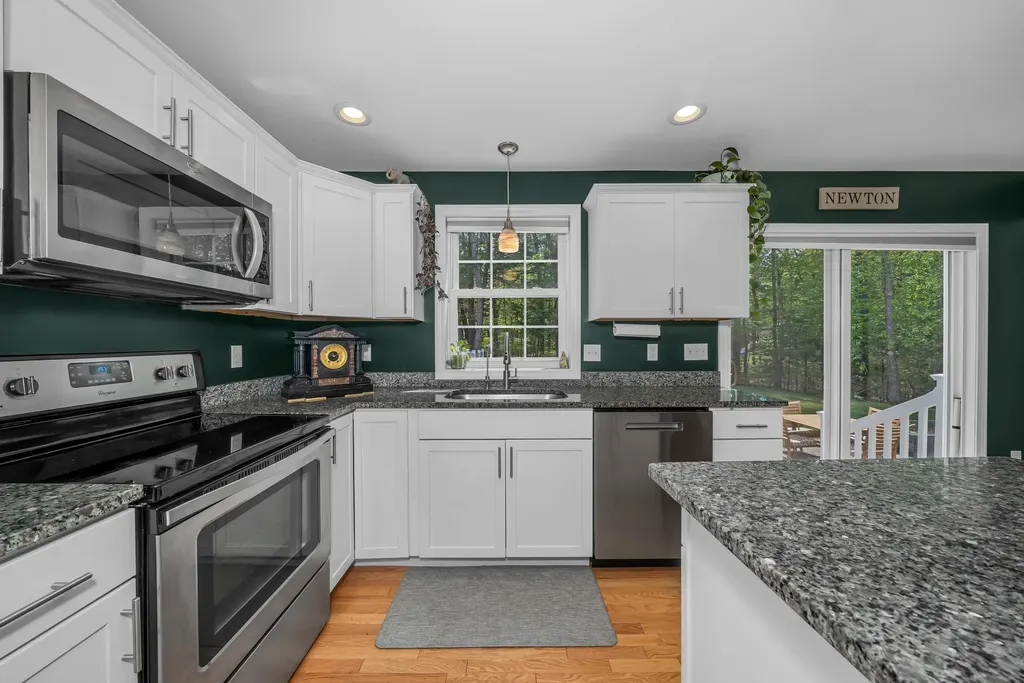 1 Kinsley Drive Newton NH 03858