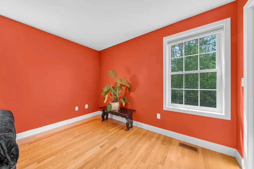 1 Kinsley Drive Newton NH 03858