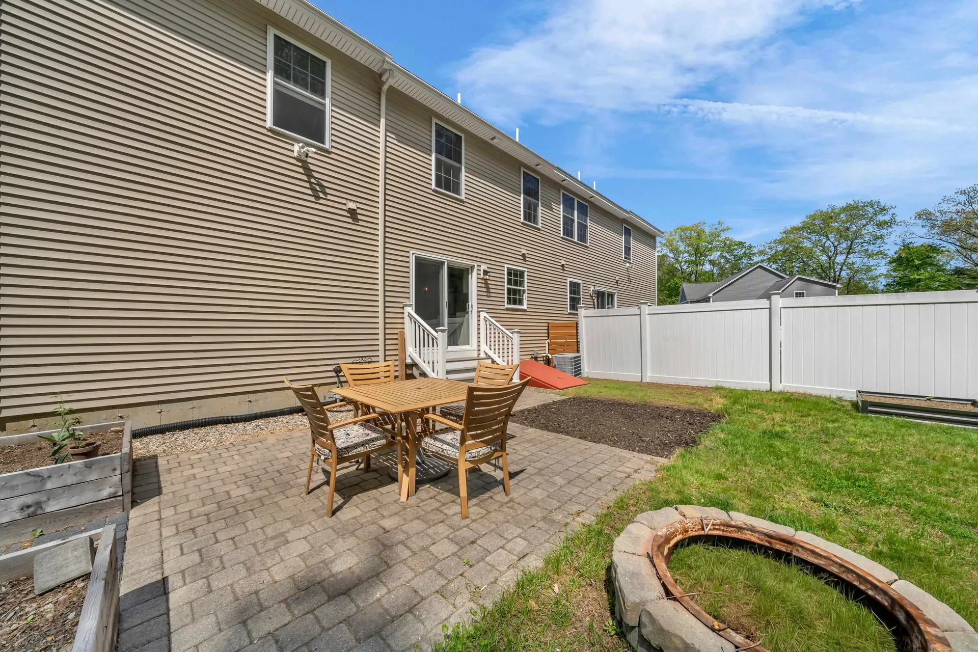 1 Kinsley Drive Newton NH 03858