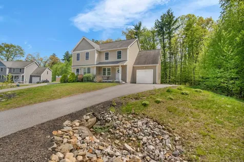 1 Kinsley Drive Newton NH 03858