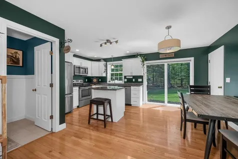 1 Kinsley Drive Newton NH 03858
