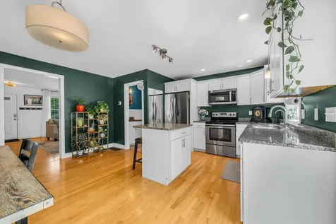 1 Kinsley Drive Newton NH 03858