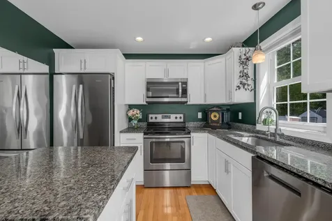 1 Kinsley Drive Newton NH 03858