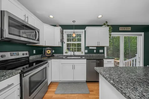 1 Kinsley Drive Newton NH 03858