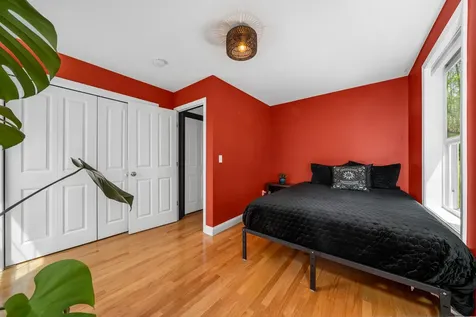 1 Kinsley Drive Newton NH 03858
