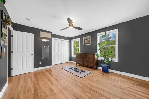 1 Kinsley Drive Newton NH 03858