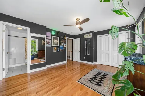 1 Kinsley Drive Newton NH 03858