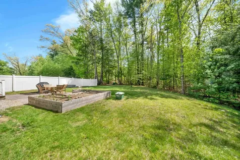 1 Kinsley Drive Newton NH 03858