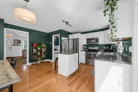 1 Kinsley Drive Newton NH 03858