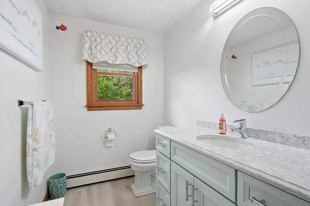 40 Sherwood Circle Salem NH 03079