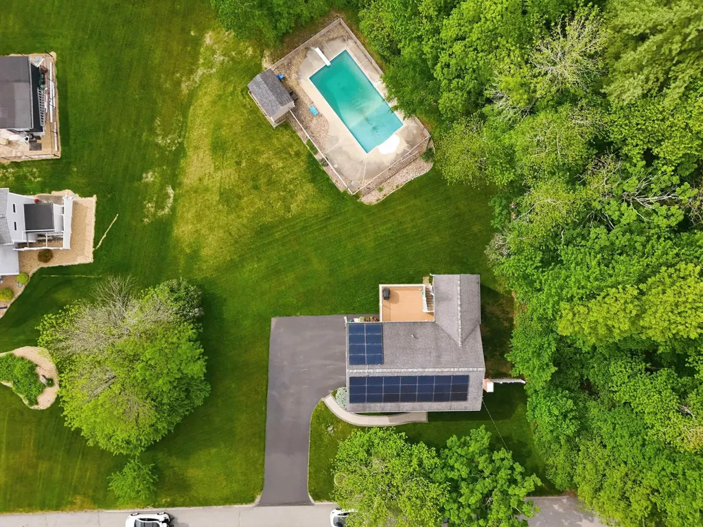 40 Sherwood Circle Salem NH 03079