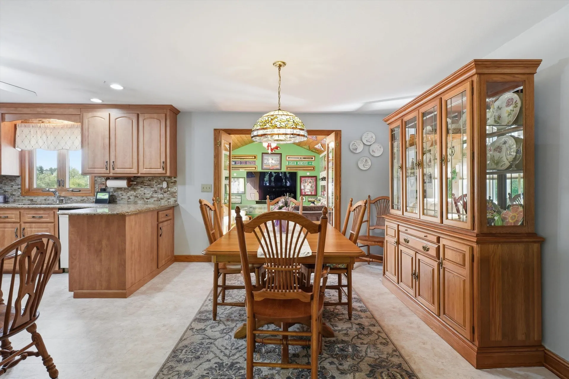 40 Sherwood Circle Salem NH 03079