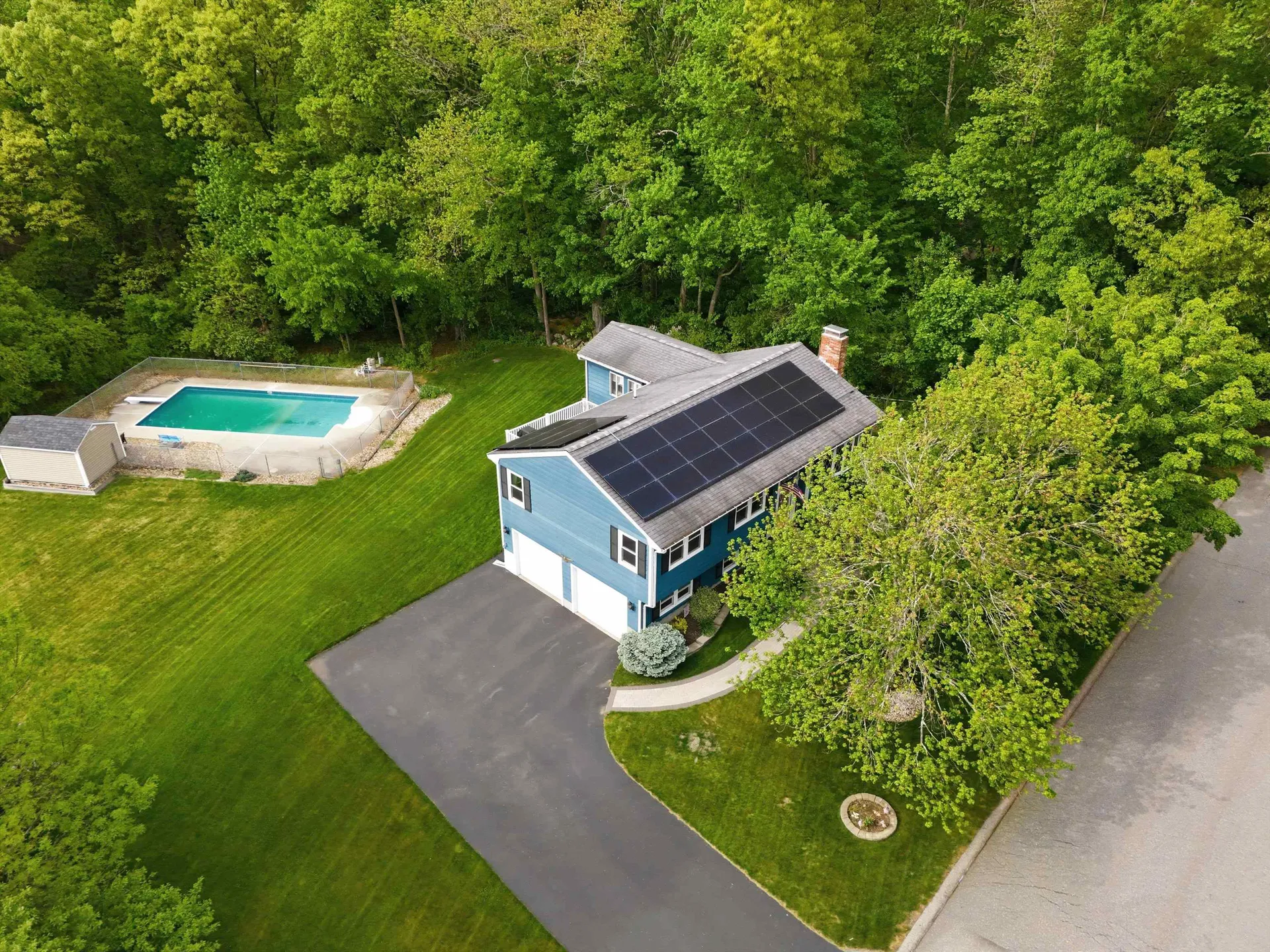 40 Sherwood Circle Salem NH 03079