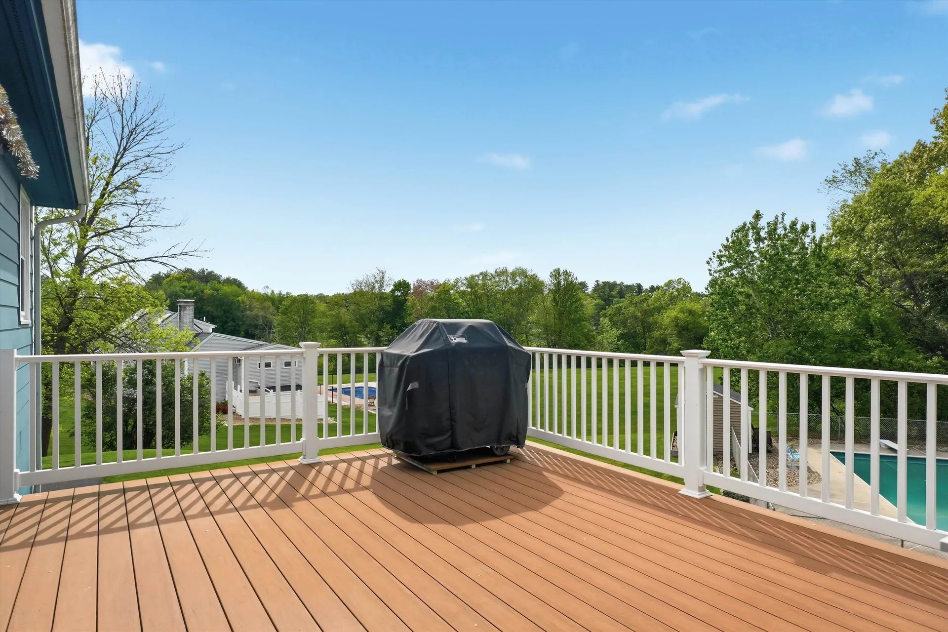 40 Sherwood Circle Salem NH 03079