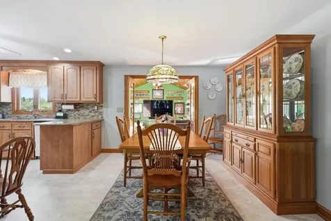 40 Sherwood Circle Salem NH 03079