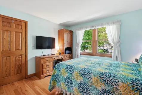 40 Sherwood Circle Salem NH 03079