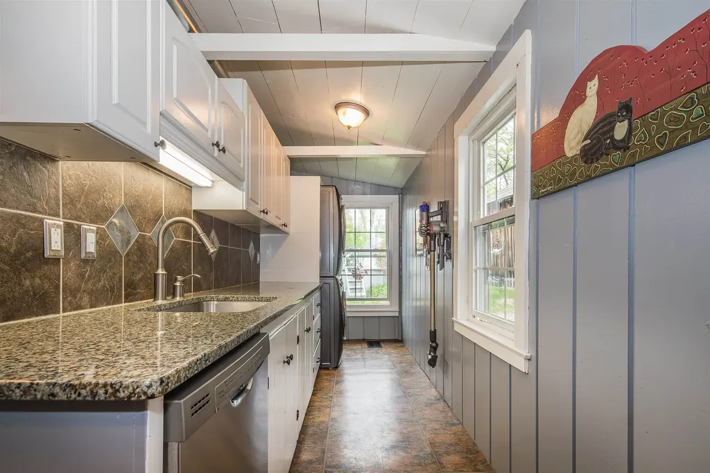 3222 Route 7 Pittsford VT 05763