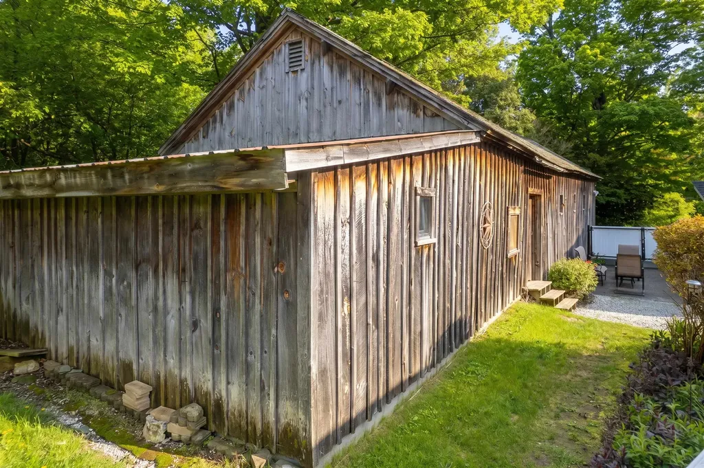 3222 Route 7 Pittsford VT 05763