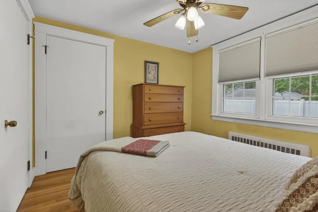12 Burnett Street Nashua NH 03060