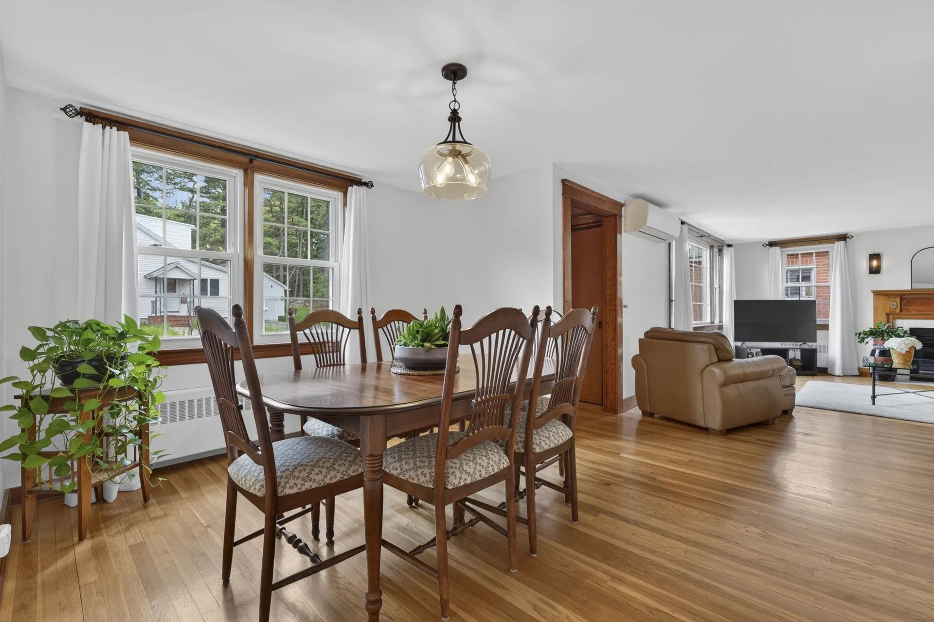 12 Burnett Street Nashua NH 03060