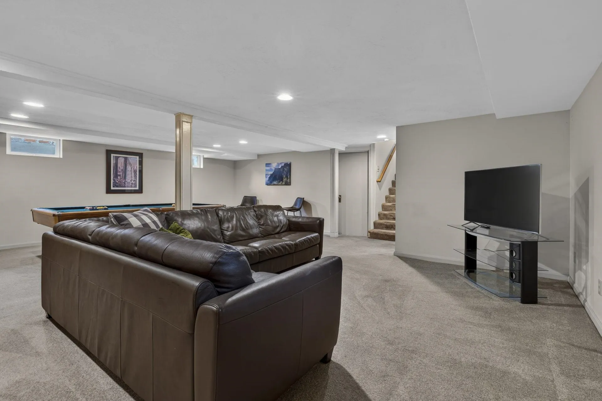 12 Burnett Street Nashua NH 03060