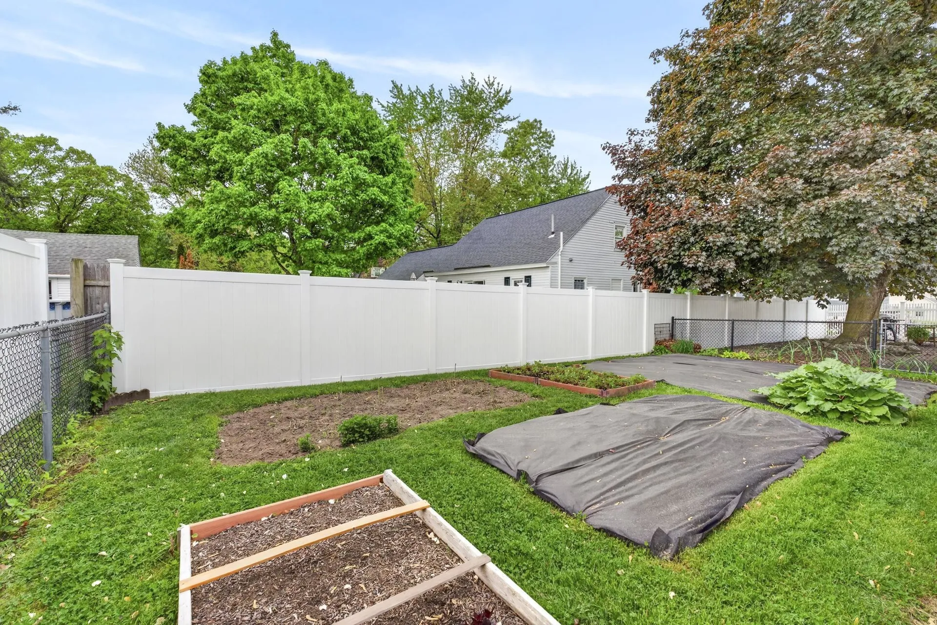 12 Burnett Street Nashua NH 03060