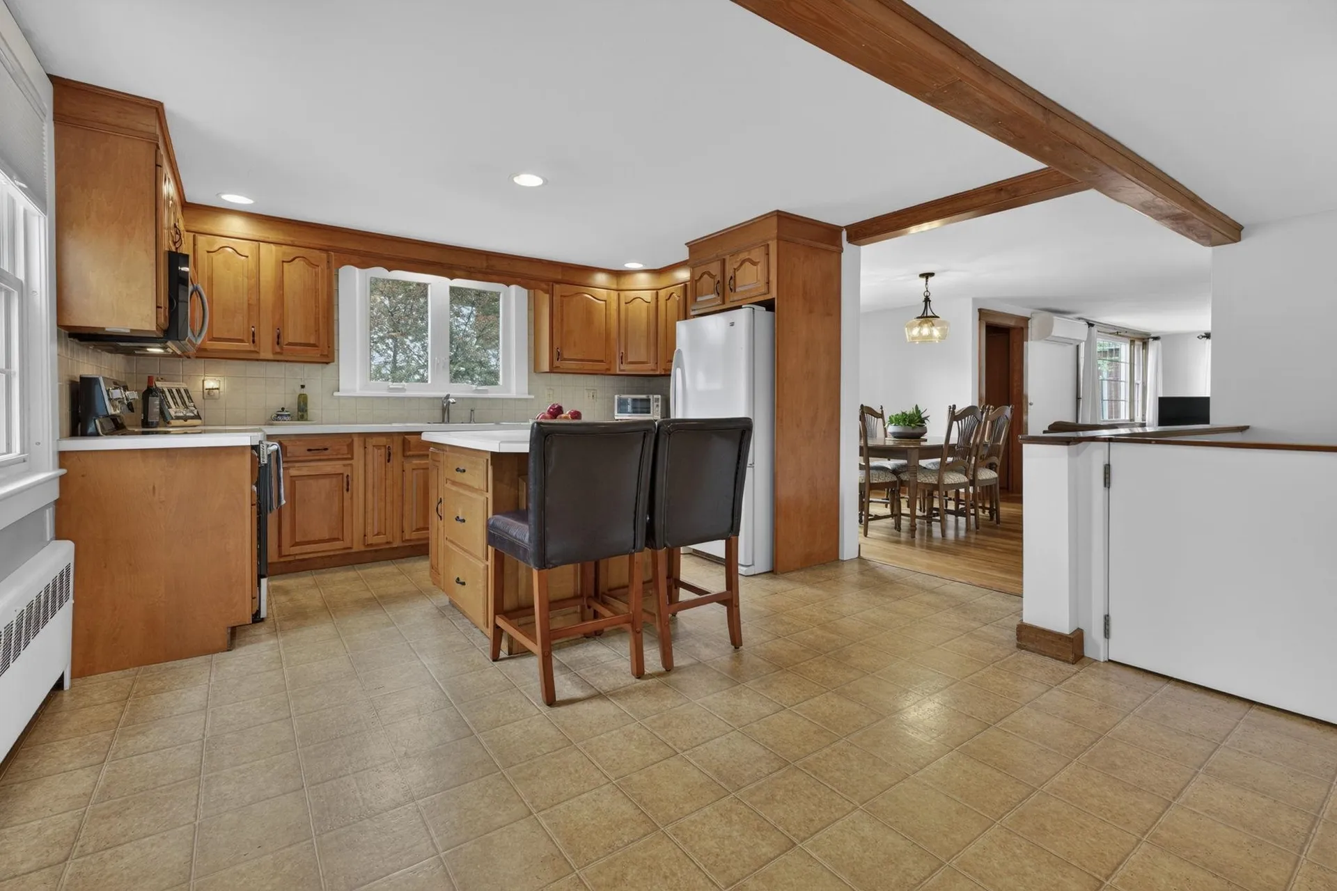 12 Burnett Street Nashua NH 03060