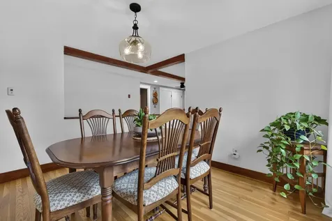 12 Burnett Street Nashua NH 03060