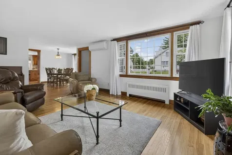 12 Burnett Street Nashua NH 03060