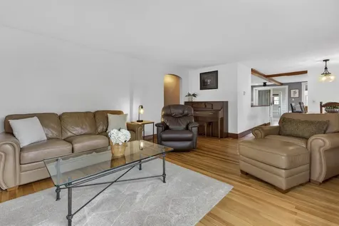 12 Burnett Street Nashua NH 03060