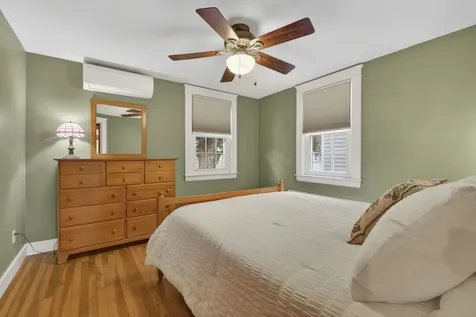 12 Burnett Street Nashua NH 03060