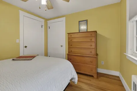 12 Burnett Street Nashua NH 03060