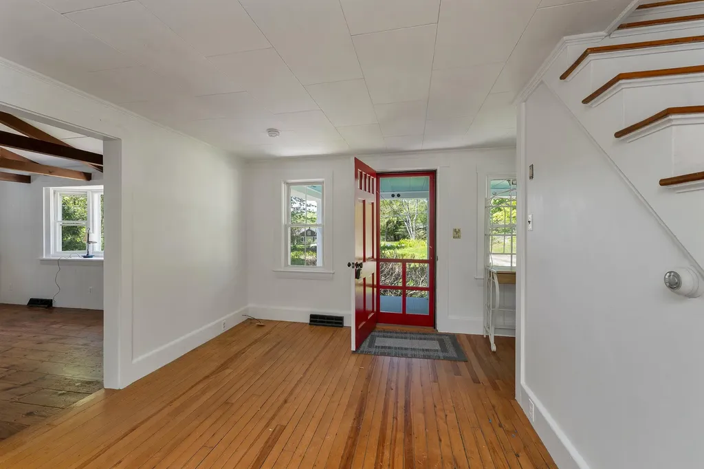 521 Governor Wentworth Highway Tuftonboro NH 03850