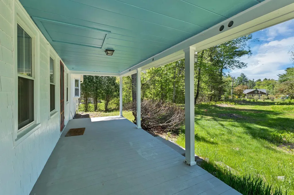 521 Governor Wentworth Highway Tuftonboro NH 03850