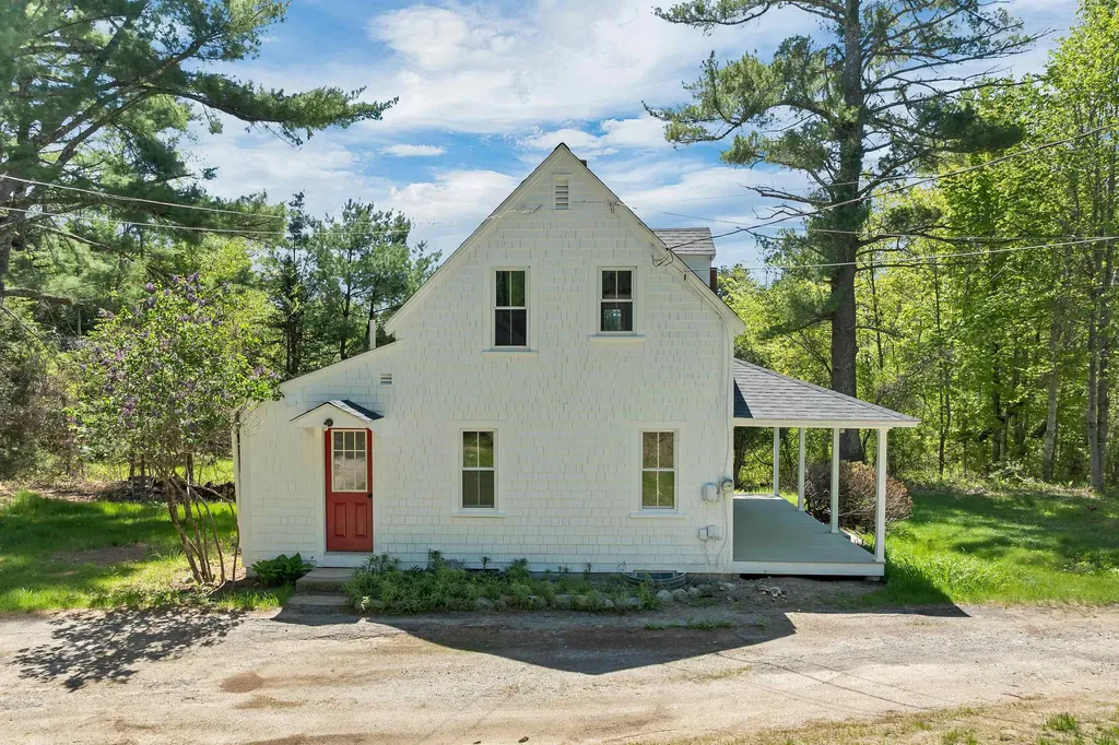 521 Governor Wentworth Highway Tuftonboro NH 03850