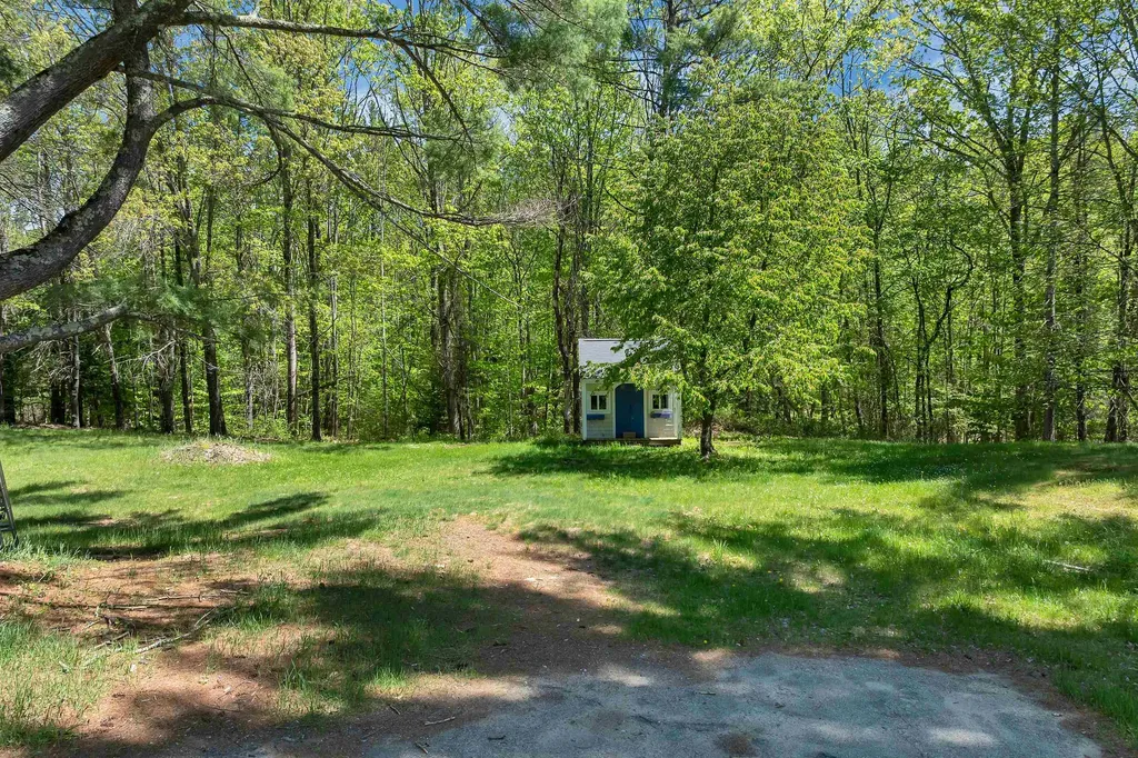 521 Governor Wentworth Highway Tuftonboro NH 03850