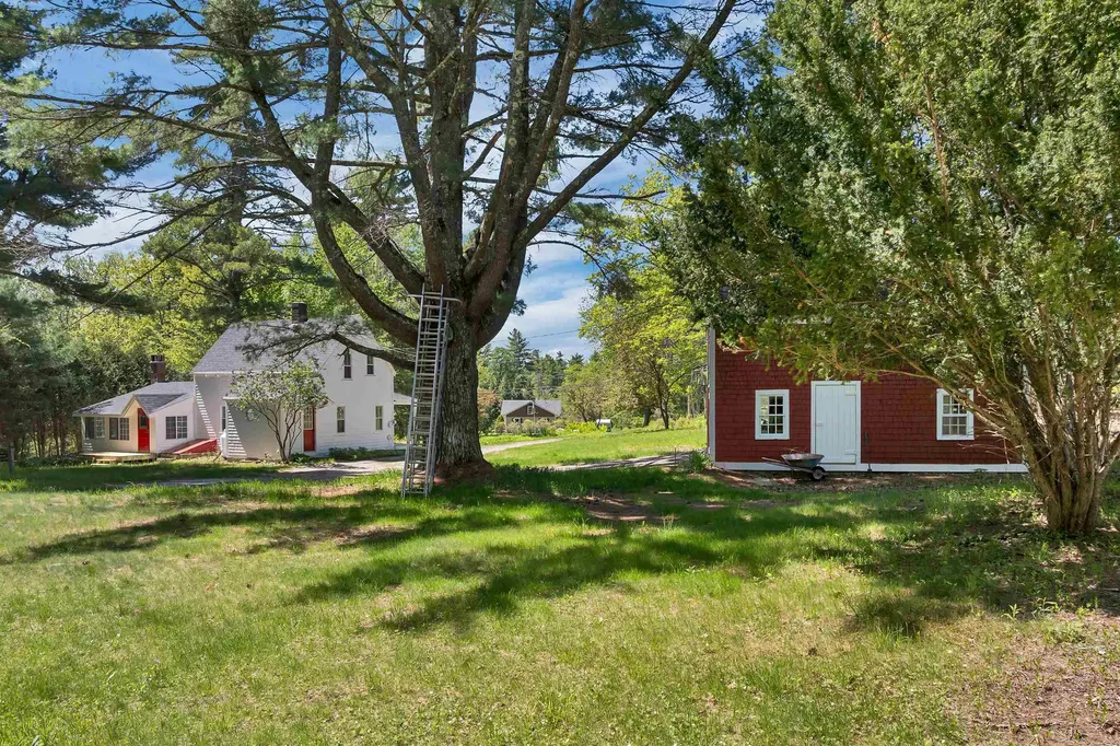 521 Governor Wentworth Highway Tuftonboro NH 03850