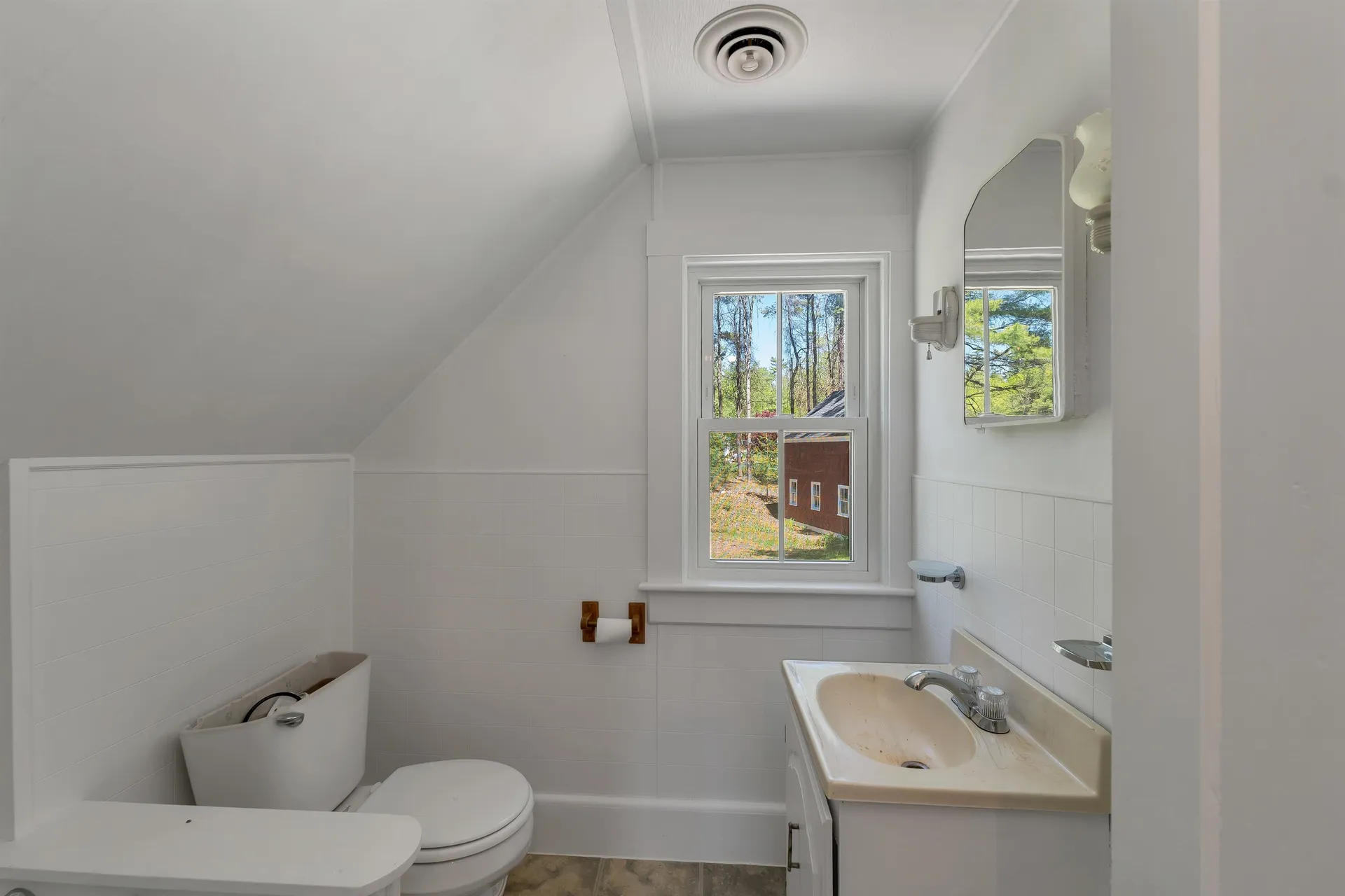 521 Governor Wentworth Highway Tuftonboro NH 03850