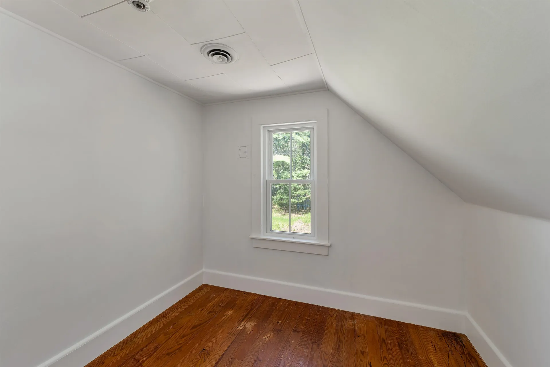 521 Governor Wentworth Highway Tuftonboro NH 03850