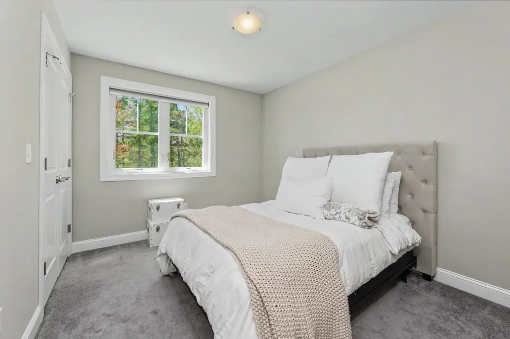 165 Shore Drive Nashua NH 03062