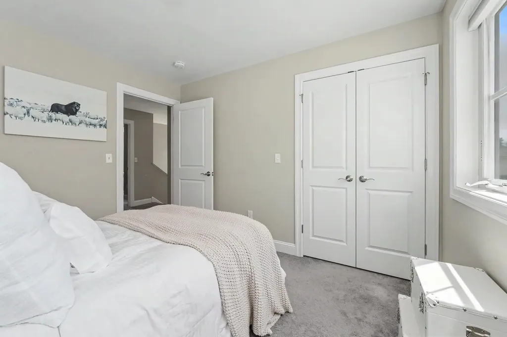 165 Shore Drive Nashua NH 03062