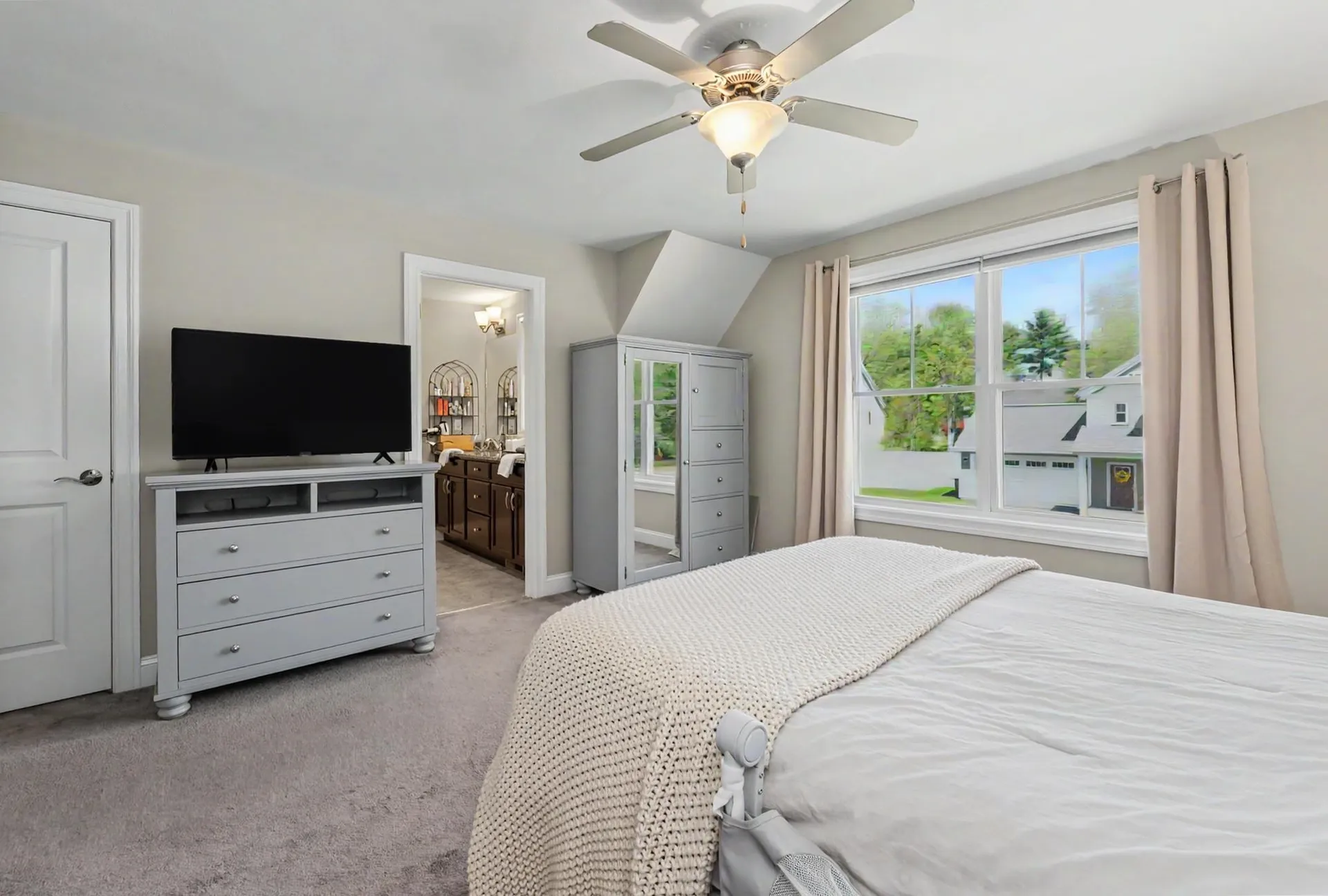 165 Shore Drive Nashua NH 03062