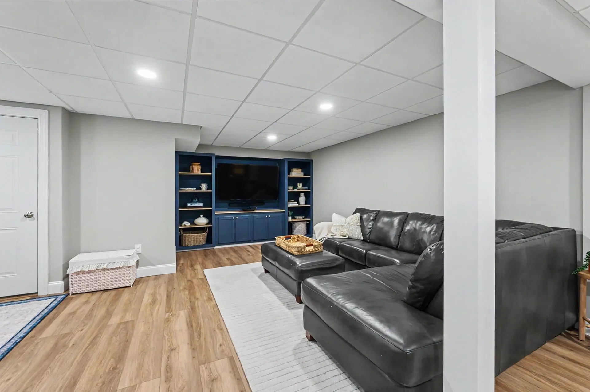 165 Shore Drive Nashua NH 03062