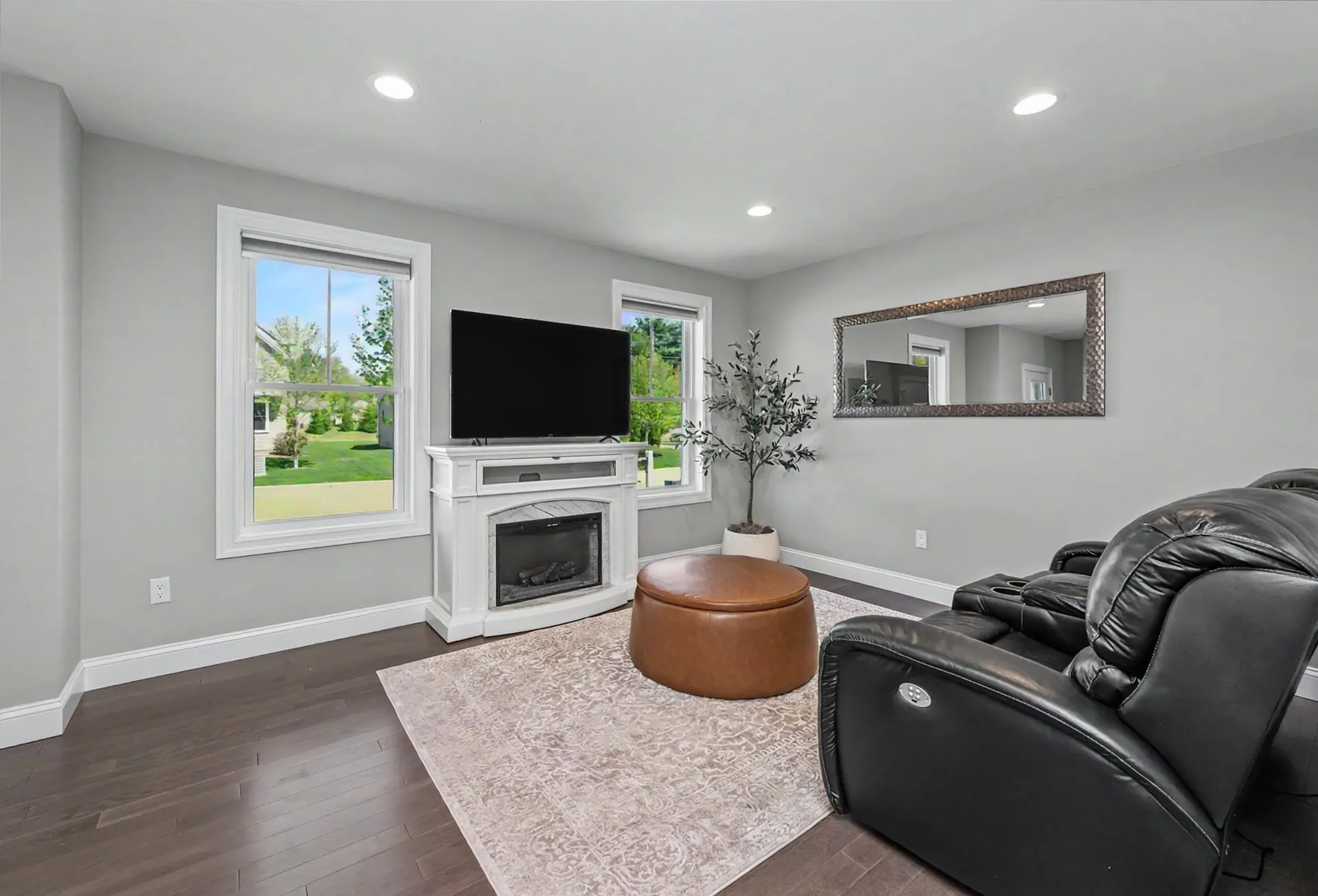 165 Shore Drive Nashua NH 03062