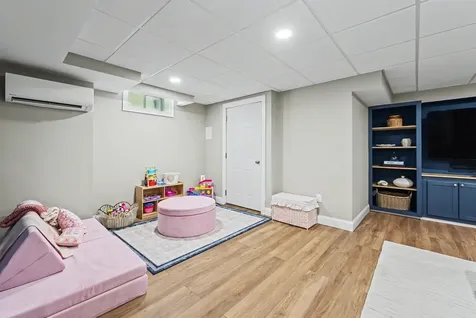 165 Shore Drive Nashua NH 03062