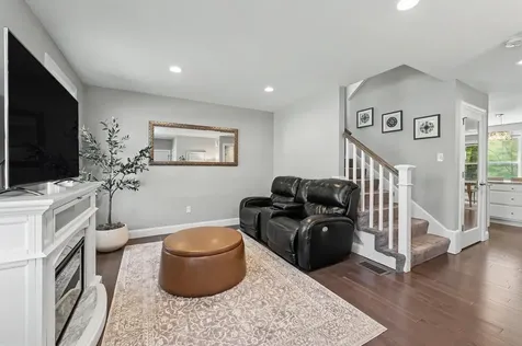 165 Shore Drive Nashua NH 03062