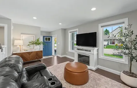 165 Shore Drive Nashua NH 03062